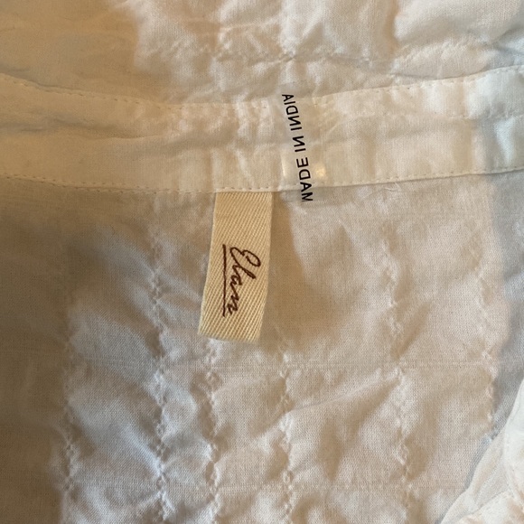 White oversized button shirt with collar - Picture 3 of 6